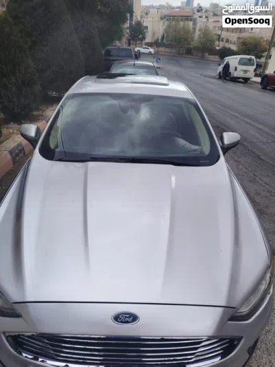 Ford Fusion SE 2