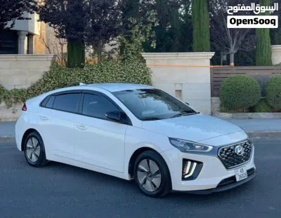 Hyundai Ioniq Standard 2