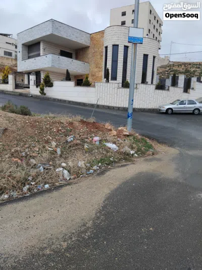 قطعة أرض في طبربور عين رباط في ضاحية الصفا الجديده وخلف المدارس الفلنلنديه الجديده وشارع وادي القمر 2