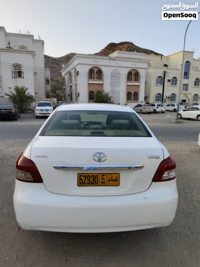 Toyota Yaris Basic 4