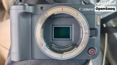 Cameta Canon r50v like new without lens. Price 200 كامرة كانون شبه جديده استعمال شهر واحد بدون عدسة 2
