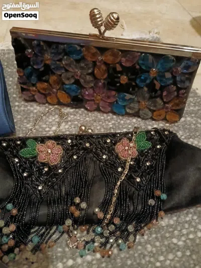 شنط بارفوا accessories جداد كل شيء اله سعر مختلف شنطة بارفوا تبدأ الأسعار من 2