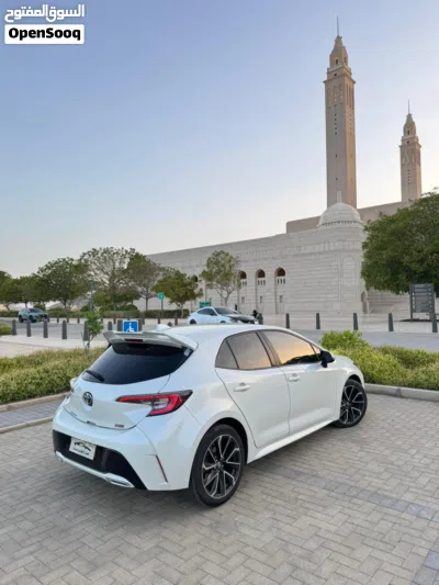 Toyota Corolla Hatchback 4