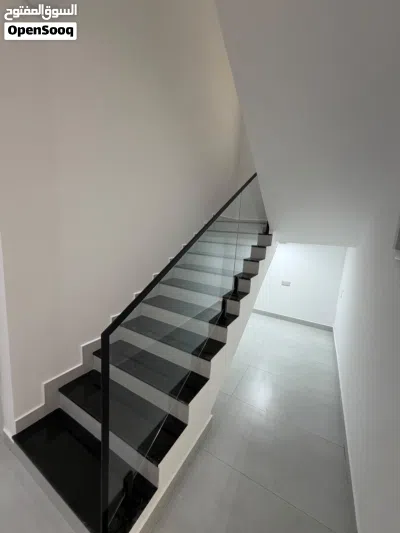 فيلا فاخرة للإيجار - العامرات Upscale Villa for Rent - Al Amerat* 2