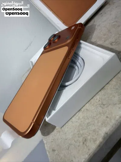 للبيع iPhone 17 Pro Max سعة 256GB بحالة شبه جديدة، استخدام شخصي لمدة 3 أشهر فقط. 4