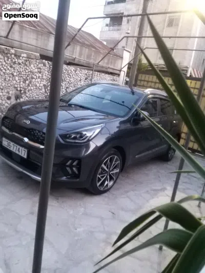 Kia Niro EX 3