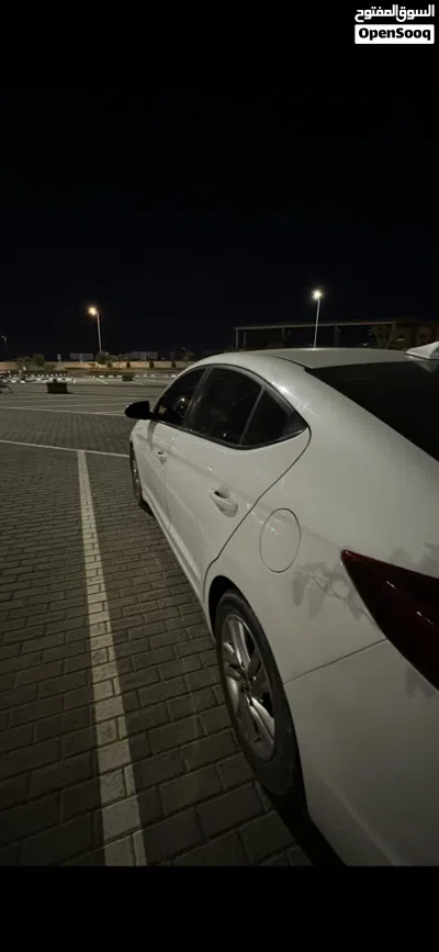 Hyundai Elantra GLS 4