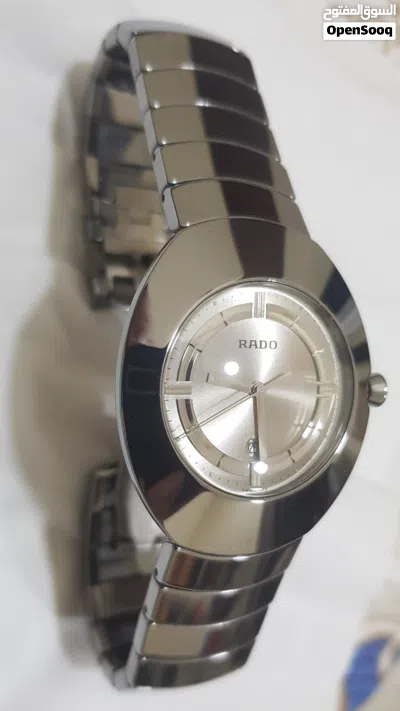 ساعه رادو أوفيشن سويسرى اصدار خاص مميز. ساعه من خمس ألاف ساعه بالعالم. Rado Ovation High tech. 3