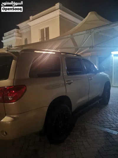 تويوتا سيكويا GXR 3