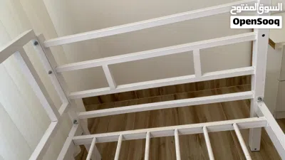 سرير حديد ثقيل شبه جديد مفرد 3