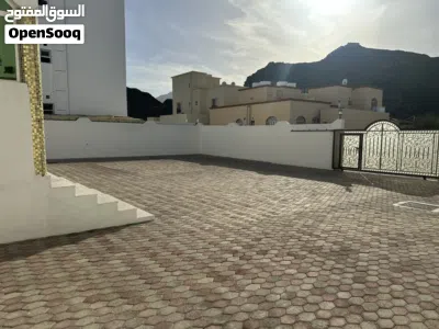 فيلا للبيع مرتفعات العامرات 8/1 توفر ماي حكومي موقع استراتيجي مداخل ومخارج سهلة.. اقراء الوصف 4