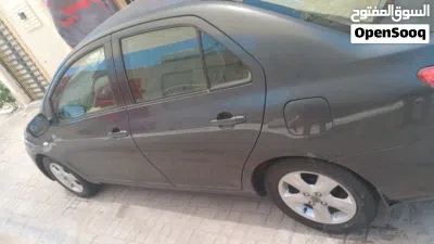 Toyota Yaris E 3