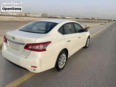 Nissan Sentra XE 4