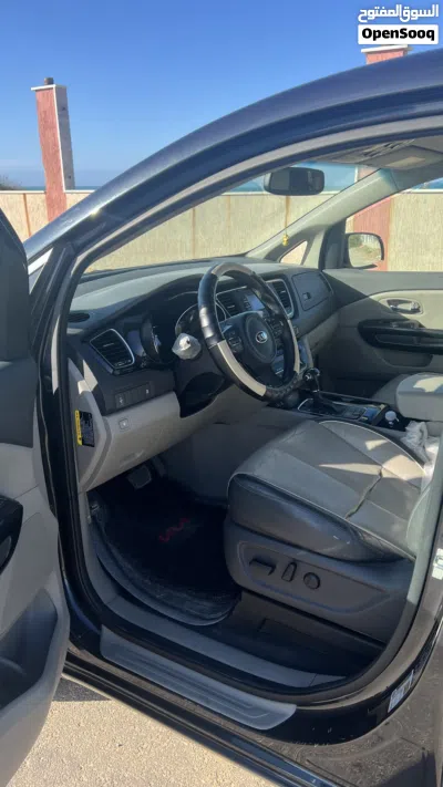 Kia Sedona EX 4