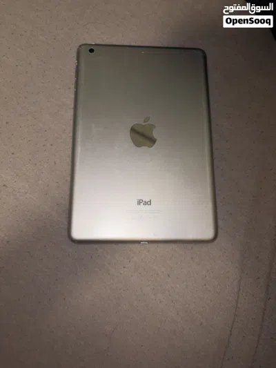 Apple iPad 5 128GB Used Excellent Condition 5.5-inch Screen with Charger 2