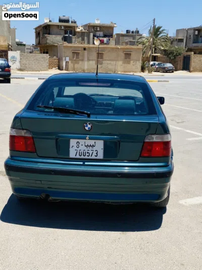 بي ام دبليو الفئة 3 318 4