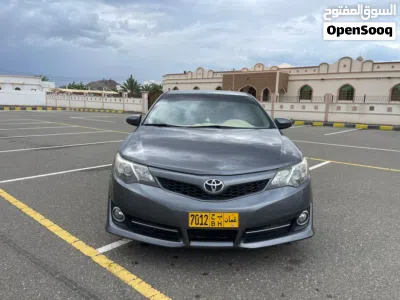 Toyota Camry SE 2
