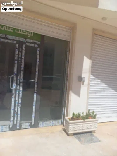 وسيط لدينا صالة تجارية جديدة الايجار معاه استديو مكان زناته الجديدة شارع فرعي الرئيسي اقرا تحت 2