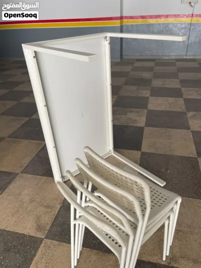 طاوله ايكيا مع اربع كراسي بحاله جيده 3