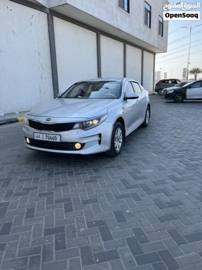 كيا K5 Standard 4