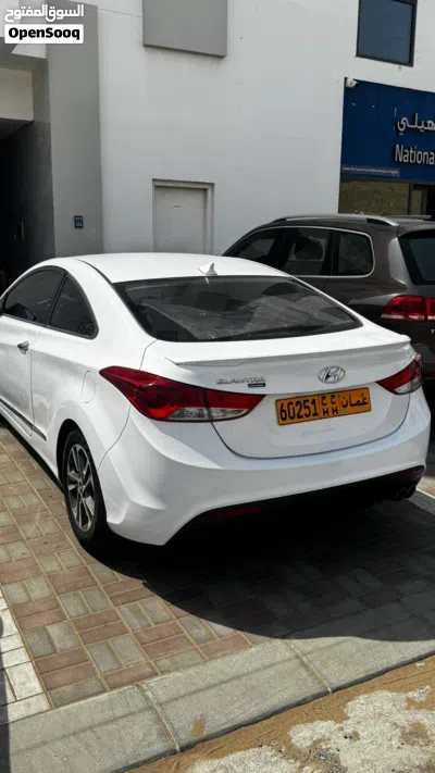 Hyundai Elantra SEL 3