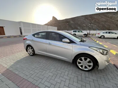 Hyundai Elantra GLS 4