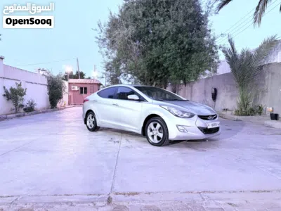 Hyundai Elantra GL 3