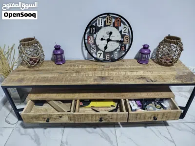 ترابيزة تلفزيون (TV Unit) خشب طبيعي وشاسيه حديد - تصميم الـ Industrial الشيك 3