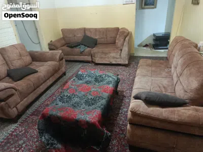 طقم كنب وطقم كورنر للبيع بحالة ممتازة 2