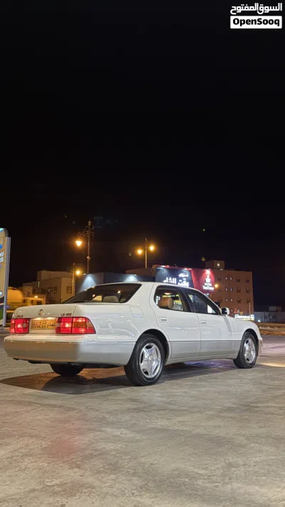 Lexus LS LS 400 4