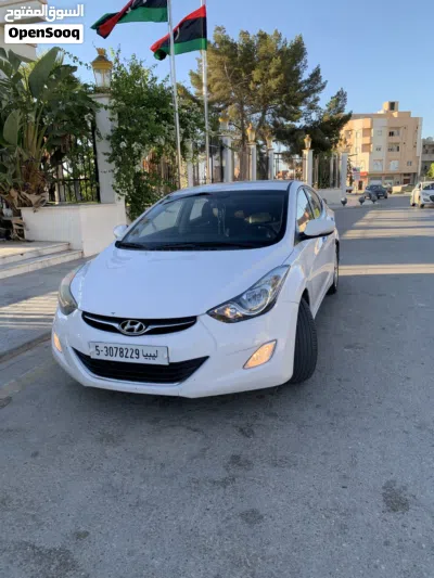 Hyundai Elantra SE 2