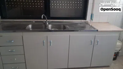 مطبخ كامل بحالة ممتازة للبيع 3
