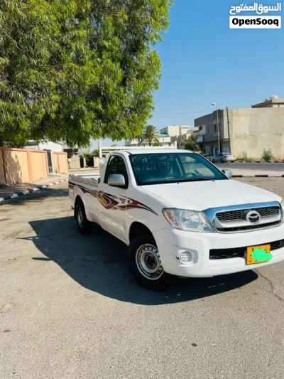 تويوتا هيلوكس SR5 2