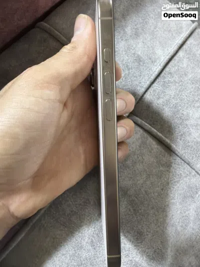 آيفون 16 برو ماكس أمريكي eSIM استعمال سنه بحاله كثير ممتازه شبه جديد بطاريه 91 يوجد وصله الاصليه 4