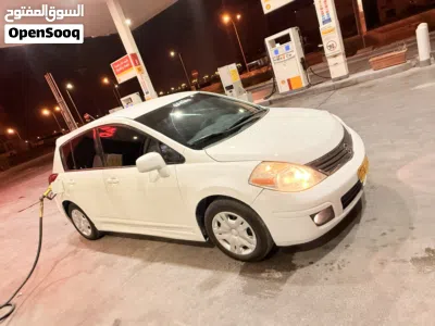 Nissan Versa Standard 2