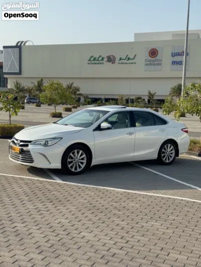 Toyota Camry XLE 3