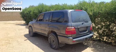 Toyota Land Cruiser VXR 4