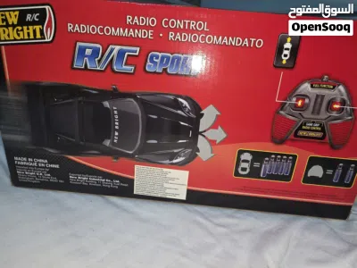 سيارة كورفيت حمراء بالتحكم عن بعد (ريموت كنترول) Remote controlled red corvette car 4