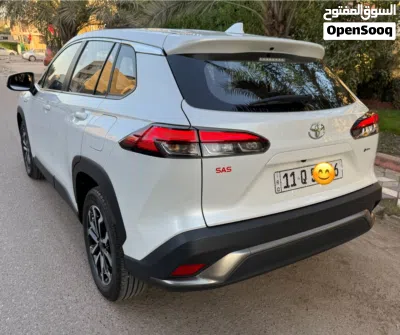 Toyota Corolla Cross GLI 3