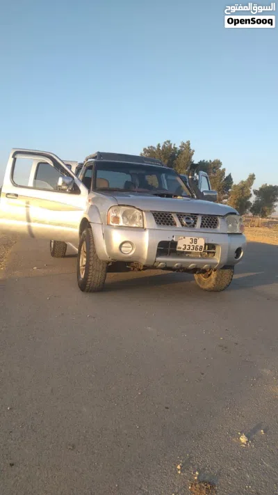 نيسان نافارا LE 2