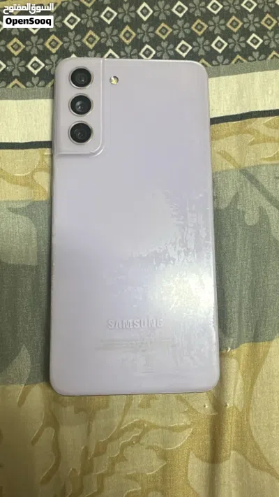 Samsung S21 ultra 5G 8GB RAM and 256GB memory just like new and slightly 5 month used 4