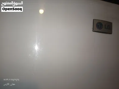 ثلاجه بحالة جيده جدا. فريزر واسع وكبينه واسعه السعر قابل للتفاوض 4