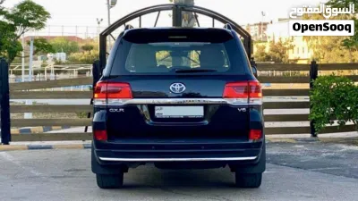 Toyota Land Cruiser GXR 3
