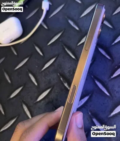 ايفون 16 برو ماكس 4