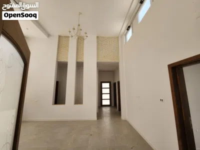 عدد 3 منازل للبيع بناء حديث 2