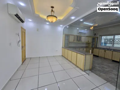 فيلا للايجار العذيبه/Villa for rent in Al-Azhaiba 3