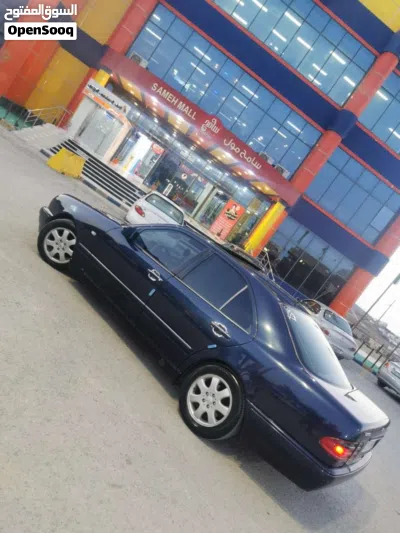 Mercedes Benz E-Class E 200 3