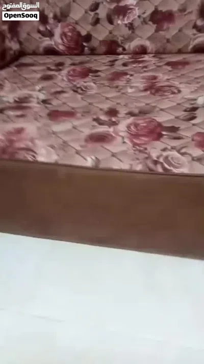 مجلس عربي تفصبل ضغط 20فرشات 0عدد63كبار وحده وسط وثنيتن اصغر مع 3زوايا كبار 4