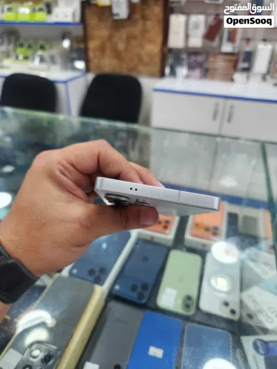 Samsung S25 ultra 1TB بحالة الجديد بسعر مميز جدا 4