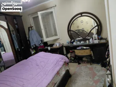 فرصه شقه للبيع بموقع مميز بالمنطقه السادسه شارع معز الدوله 2
